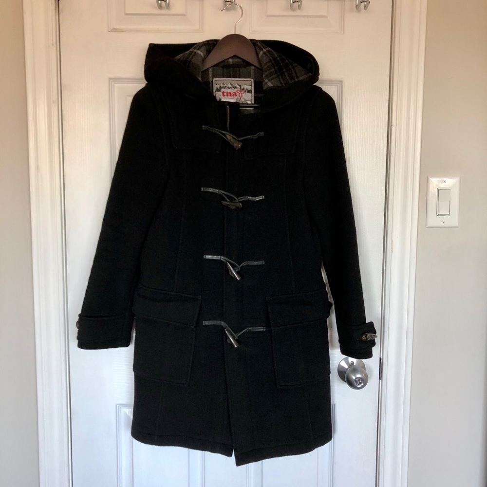 Great conditions Aritzia TNA pea coat black S